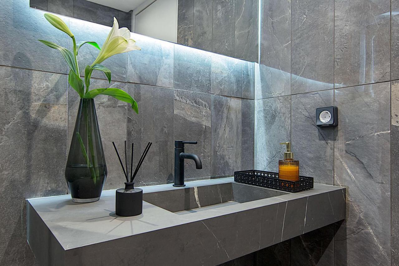 Athens Imperial Suites - Luxury Living Екстер'єр фото