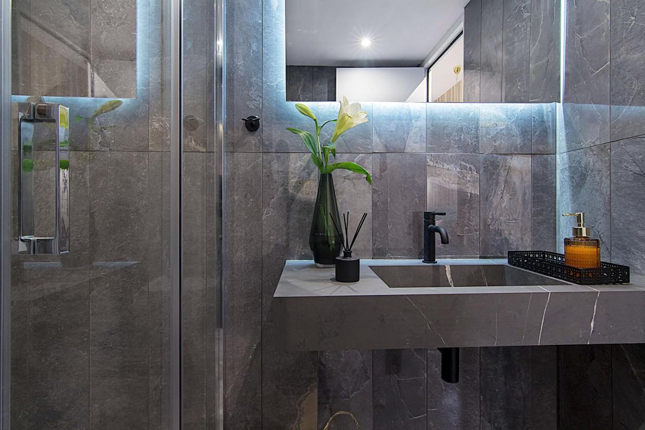 Athens Imperial Suites - Luxury Living Екстер'єр фото