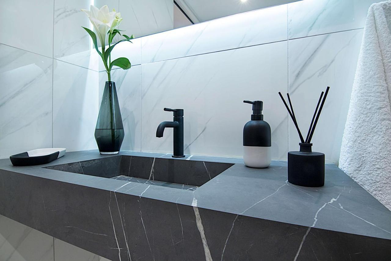 Athens Imperial Suites - Luxury Living Екстер'єр фото